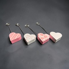 18Pc Heart Photo Holders Pink White Wire Memo Clip Wedding Place Card Stands