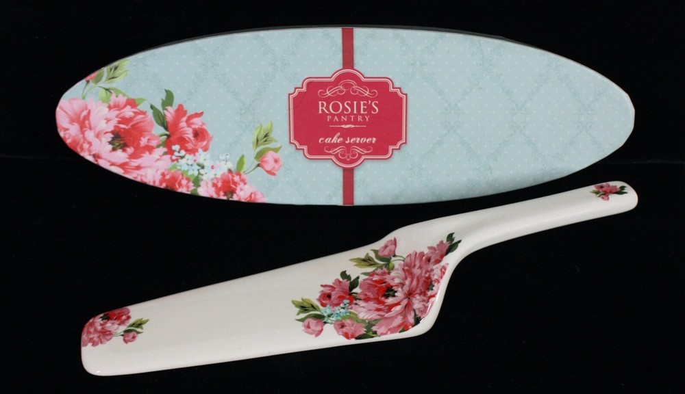 RARE! VINTAGE ROSIES PANTRY CERAMIC CAKE SERVER 10″ LONG IN DECORATIVE BOX NEW