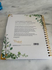 BEAUTIFUL GOLD BINDED WEDDING PLANNER