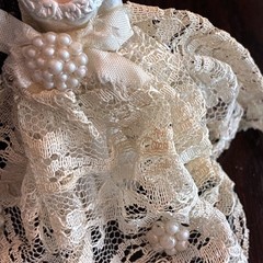 Vintage Bride & Groom Wedding Cake Topper Ceramic 1950s 4″ Lace Dress