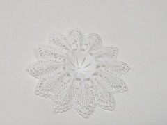 12 pcs Vintage White Plastic Lace Doily Filigree Nosegay Bouquet Flower Holders