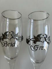 Bride And Groom Clear Glass Champagne Flutes 8″ 3D Pewter