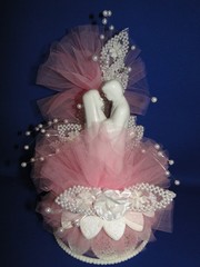 New Vintage Wilton «Lustrous Love» Wedding CakeTop, white porcelain,pink 117-623