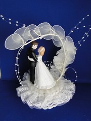 New Elegant & Absolutely Stunning Porcelain Bridal Couple Wedding CakeTop # 255