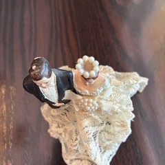Vintage Bride & Groom Wedding Cake Topper Ceramic 1950s 4″ Lace Dress