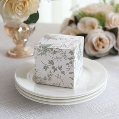 25 WHITE SAGE GREEN Square 3″ x 3″ Favor BOXES Floral Printed Candy Holders