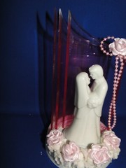 New Vintage Wilton «Reflection» Wedding CakeTop, white porcelain, pink 117-305R