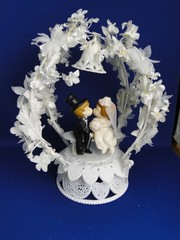 New Vintage Wilton «Lover’s Bower » Wedding Cake Top, kissing couple, 110-3006