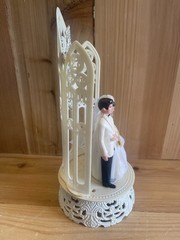 Wilton Vintage Plastic Cathedral Bride And Groom Classic Wedding Cake Topper 9”