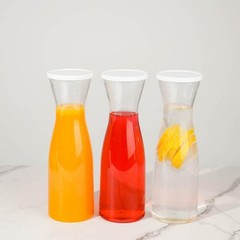 3 Clear White 34 oz Plastic Carafes Lids Beverage Jars Party Events Supplies