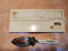 Vintage Designer Porcelain Wedding Cake Knife Server Lefton Japan Boxed «Belk»