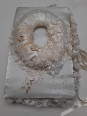 White Lace Satin Cloth Beaded Padded Wedding Photo Album Handmade VTG 15/10