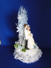 New Vintage Bride & Groom in white coat Wedding Caketop in Blue #267