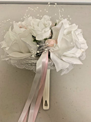 BOUQUET WHITE ROSE FLOWERS PINK ACCENTS WEDDDING BRIDE BRIDESMAID FLOWER GIRL