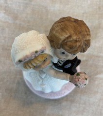 Vtg Ceramic Wedding Cake Topper Dancing Bride Groom Figurine Japan