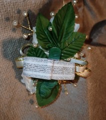 NEW 5″ Artificial White Rose Wrist Corsage W/Pearl Sprays & Gold Bow Boutonniere