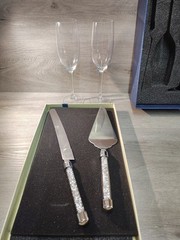 Wedding/Anniversary Champagne Flutes And Cake Server New