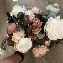 Ling’s Moment MEDIUM FREE-FORM BRIDAL BOUQUET IN DUSTY ROSE & MAUVE