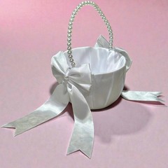 White Satin Flower Girl Basket Faux Pearl Handle Bowknot 8″ x 5″ x 5″ Wedding