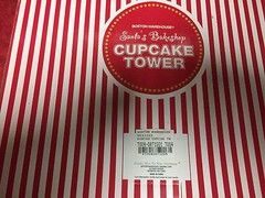 Boston Warehouse 3 Tier – 18 Count Cupcake Desert Tower Stand New 19″hx12.5″w