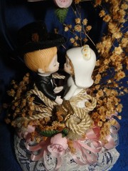 New Western Bride & Groom & Cowboy Hat, Blown Glass Heart Wedding Caketop, #400