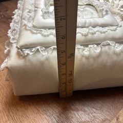 VINTAGE 1980’S WHITE PADDED HANDMADE WEDDING ALBUM LACE PEARL BEADS FLORAL