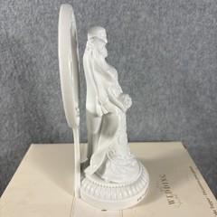 Hallmark Keepsake 2005 Porcelain Wedding Cake Topper «To Love And To Cherish»