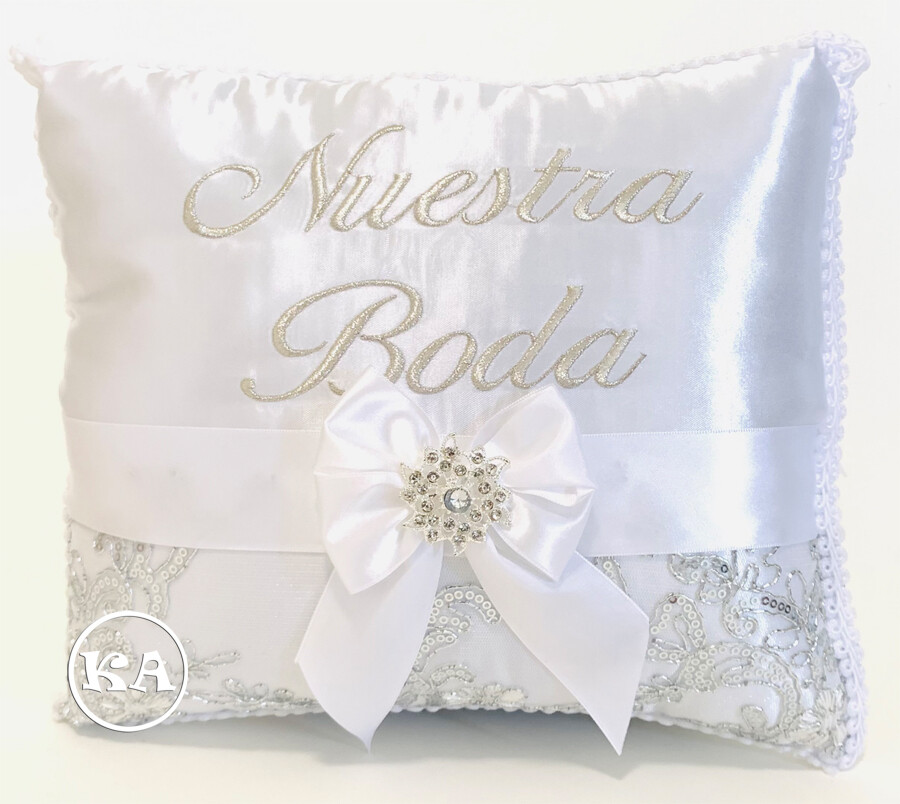 NEW! Wedding Kneeling Pillow Set White Silver – Cojines para Boda en Blanco