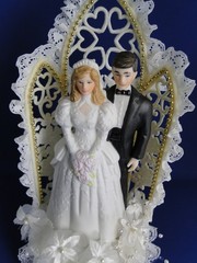 New Vintage Elegant Chapel Window Porcelain Bride & Groom Wedding caketop #392