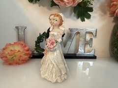 Vintage Shabby Chic Wedding Bride and Groom Resin Wedding Cake Topper 5.5″ Tall