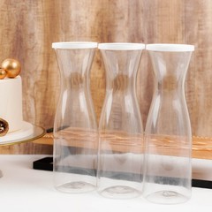 3 Clear White 34 oz Plastic Carafes Lids Beverage Jars Party Events Supplies