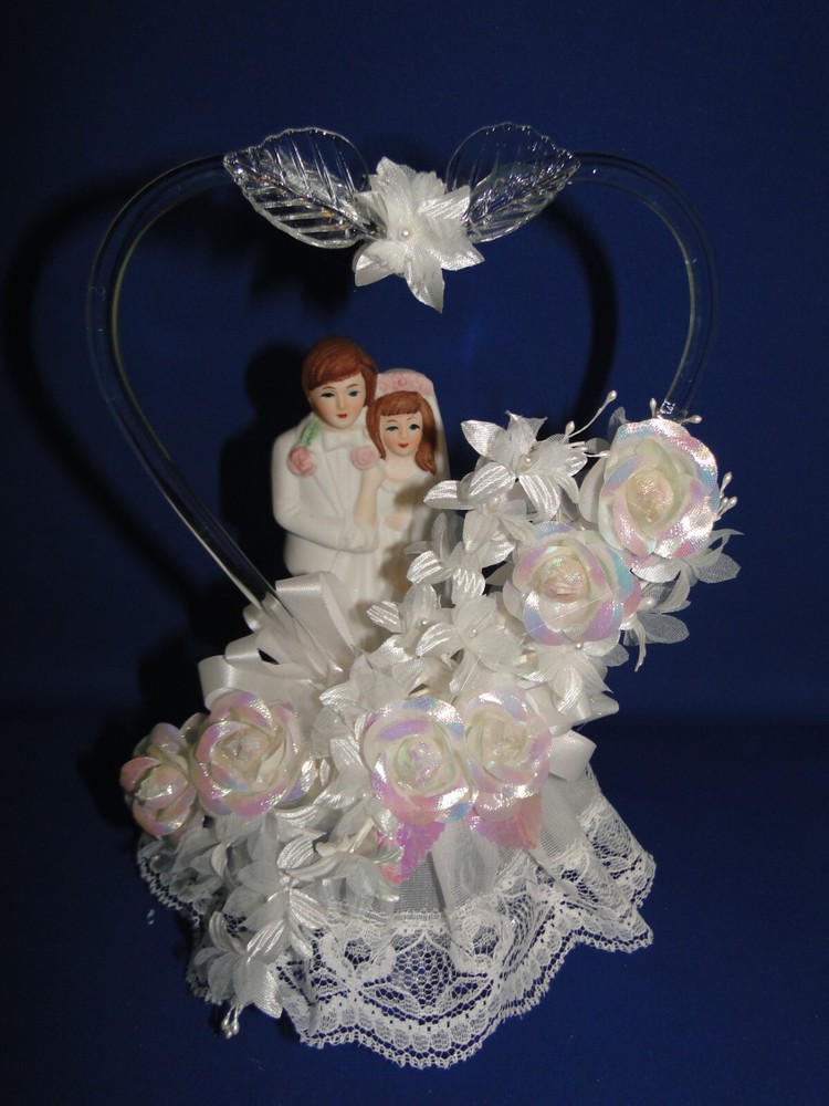 New Elegant Bride & Groom Caketopper with rose floral array & white lace #202
