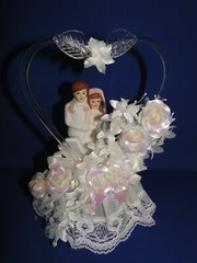New Elegant Bride & Groom Caketopper with rose floral array & white lace #202
