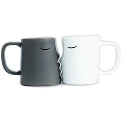 Kissing Couple Mug Set, Wedding present for Couples, Engagement Gifts,