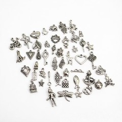 125 PCS Vintage Skeleton Key Charms Set, Antique 125PCS Antique Silver Key