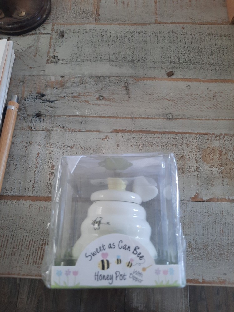 “Sweet As Can Bee” Ceramic Honey Pot w/ Wooden Dipper By Kate Aspen~ New in Box