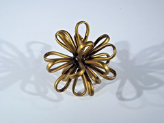 Metal Gold Tone Loop Table Top Decor – Pier 1 – Shiny – Figurine – Abstract