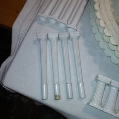 Wilton Circles of Strength Cake Separator Plates Scalloped 9” – 18” and Pillars