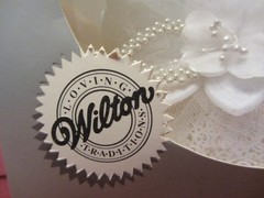 Wilton Wedding Cake Ornament Topper Lustrous Love White Bride Groom Porcelain