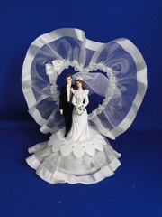 New Vintage Wilton Petite Ribbon Delight Wedding CakeTop, black tux, 104-934