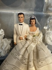 Vintage Bride & Groom Wedding Cake Topper MCM Flowers Arch 10” Tall 3 1/2” Base