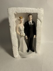 Weddingstar The Love Pinch Bridal Couple Funny Wedding Porcelain Figure cake top
