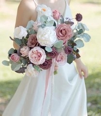Ling’s Moment MEDIUM FREE-FORM BRIDAL BOUQUET IN DUSTY ROSE & MAUVE