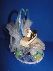 New Vintage Unique Kissing Bride & Groom in canoe Wedding Cake top #200
