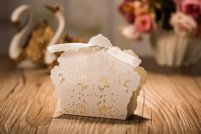 2025 New 10/50/100pcs Ivory White Red Gold Navy Blue Champange Wedding Candy Box