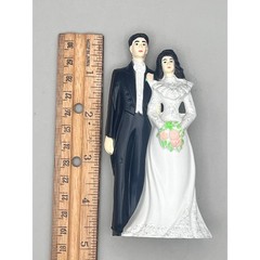 Funny Mooning Wedding Cake Topper Bride Groom Gag Cutouts Quirky Unique 4.5″