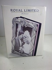 Vintage Royal Limited «Silver» Mini Wedding Album. New In Box