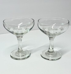 Vintage Bride and Groom Wedding Champagne/Wine Toasting Glasses