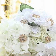 5 GOLD Metal Assorted Brooches Floral Pins with Rhinestones Party Decorations