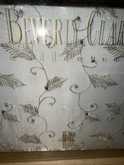 BEVERLY CLARK COLLECTION, WHITE Embroidered WEDDING GUEST BOOK, NEW!!!